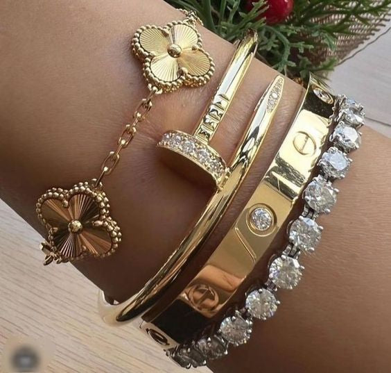 CLOVER Gold Bracelet