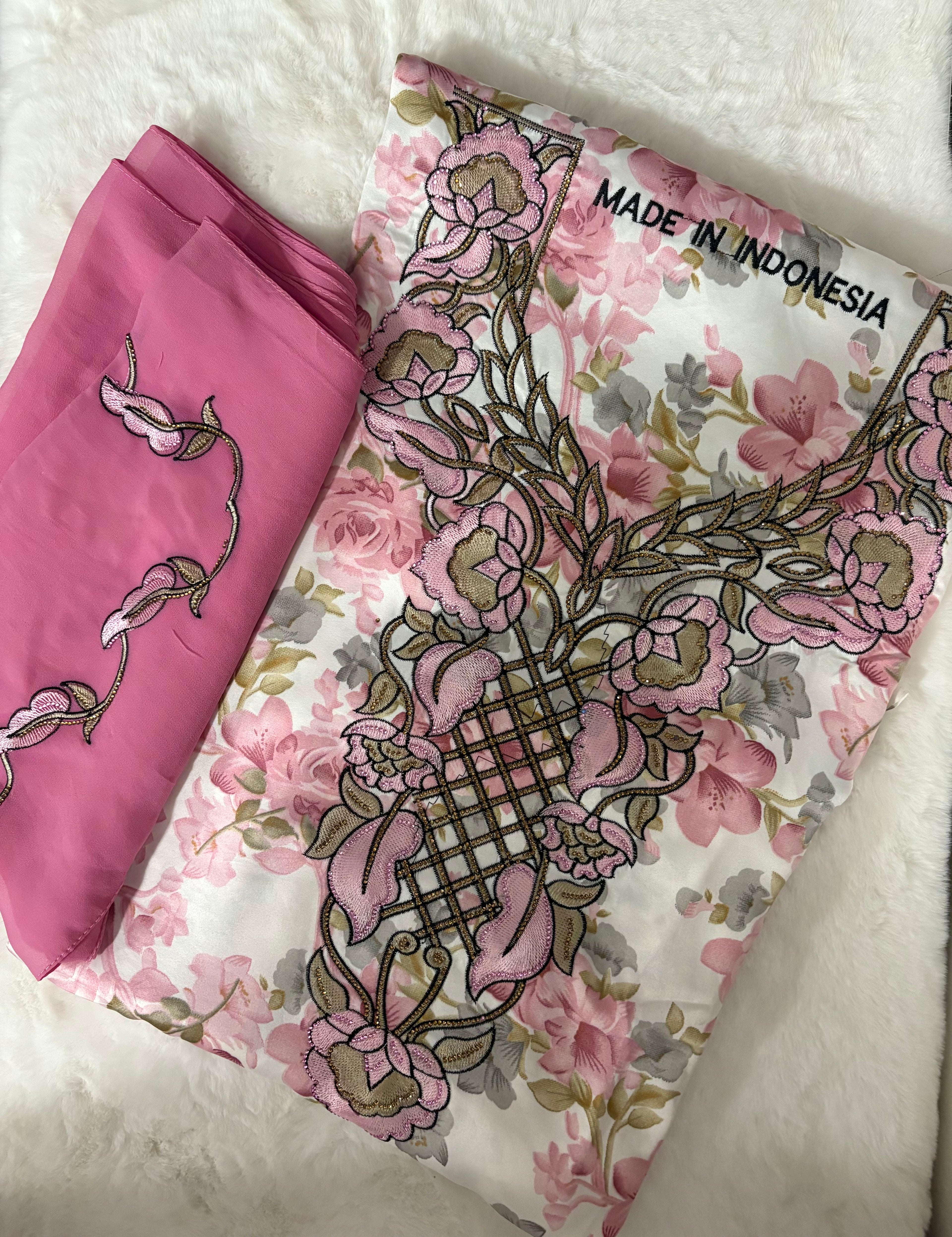 Pink Makhawer & Sheila