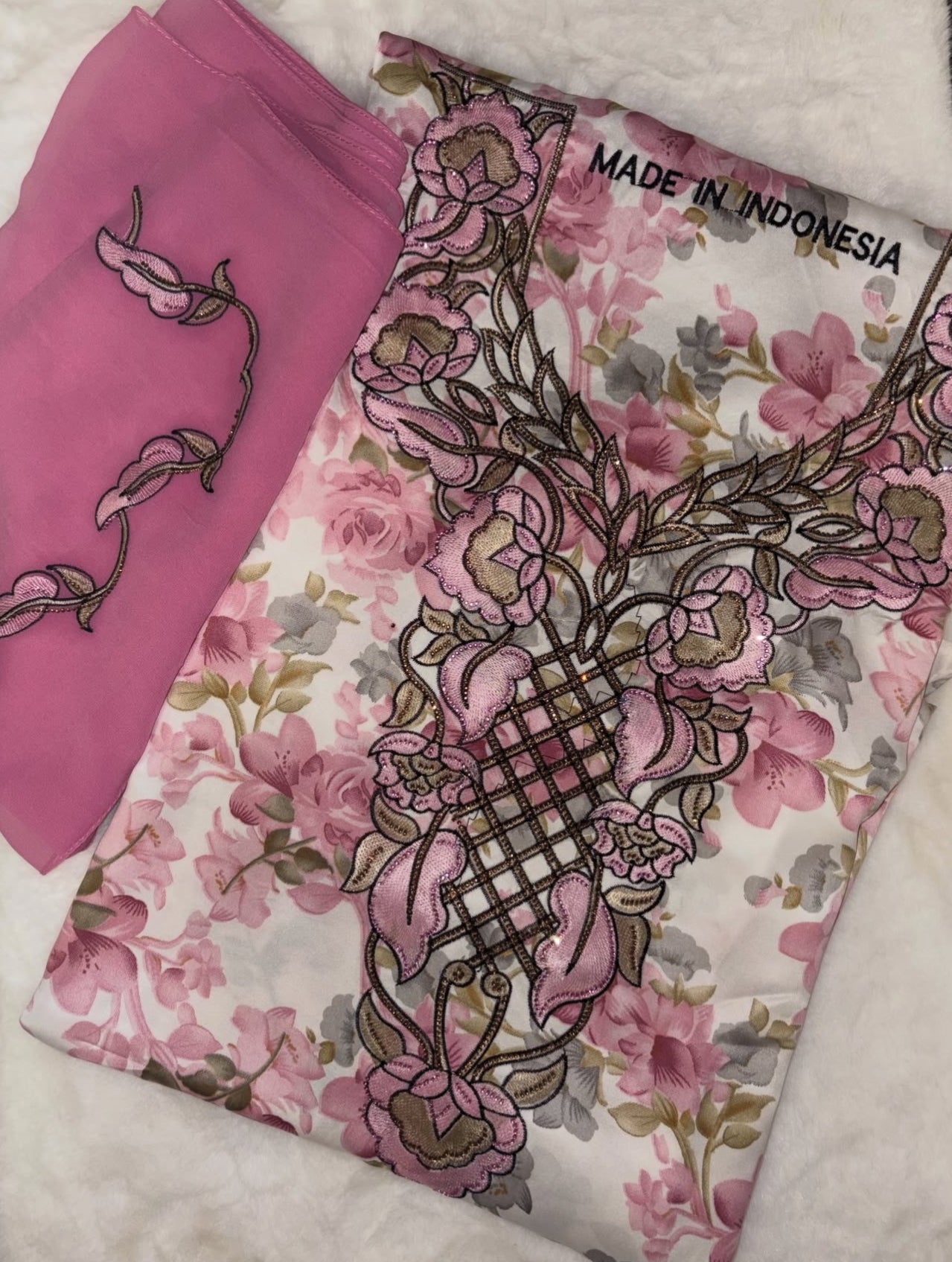 Pink Makhawer & Sheila